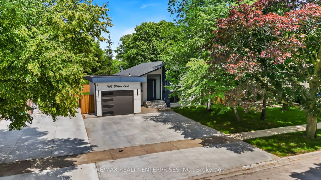 Photo of 1495 Thetford Court, Mississauga, ON L5J 3N2 (MLS # W13532308)