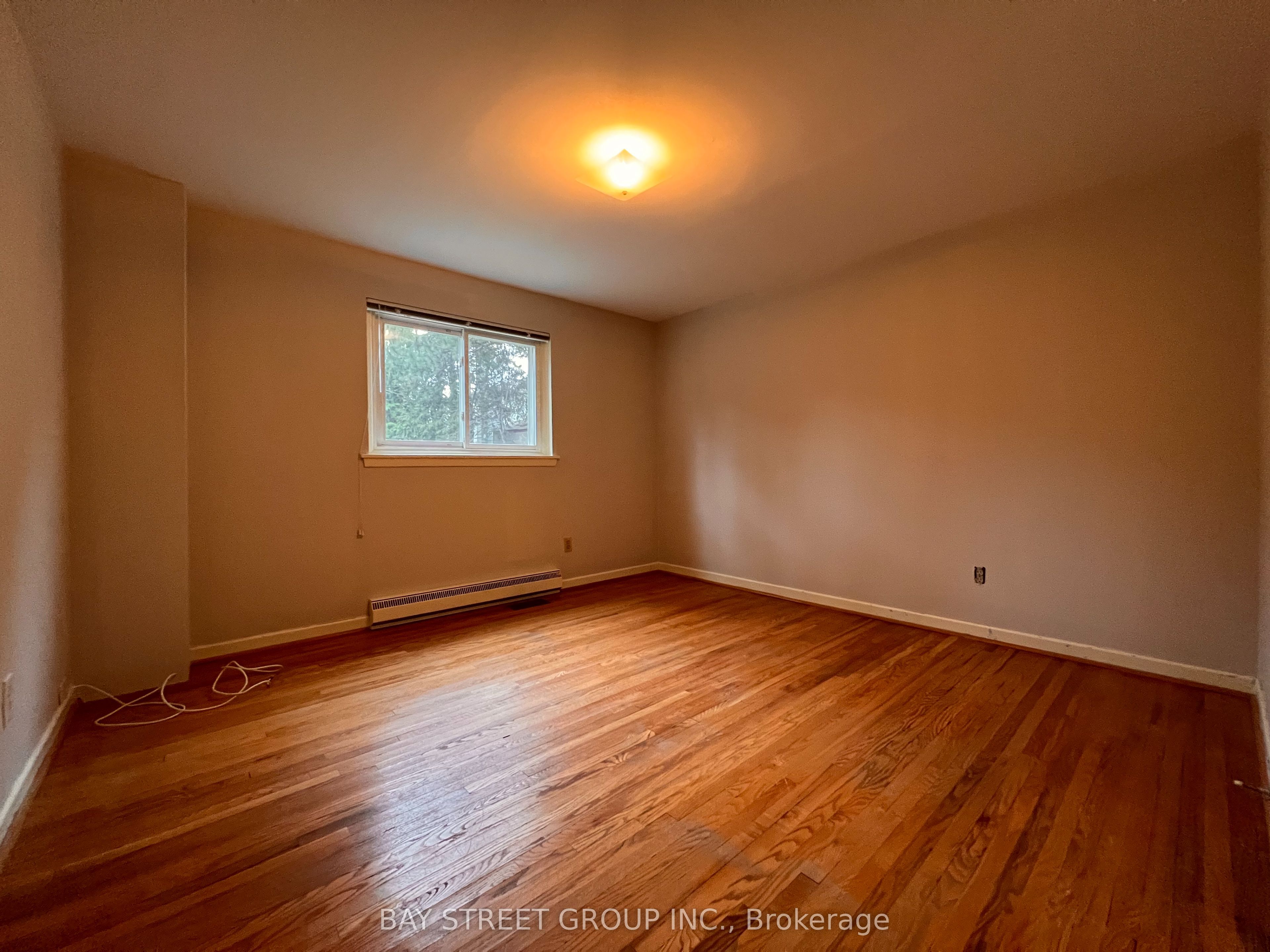 3195 Valmarie Avenue