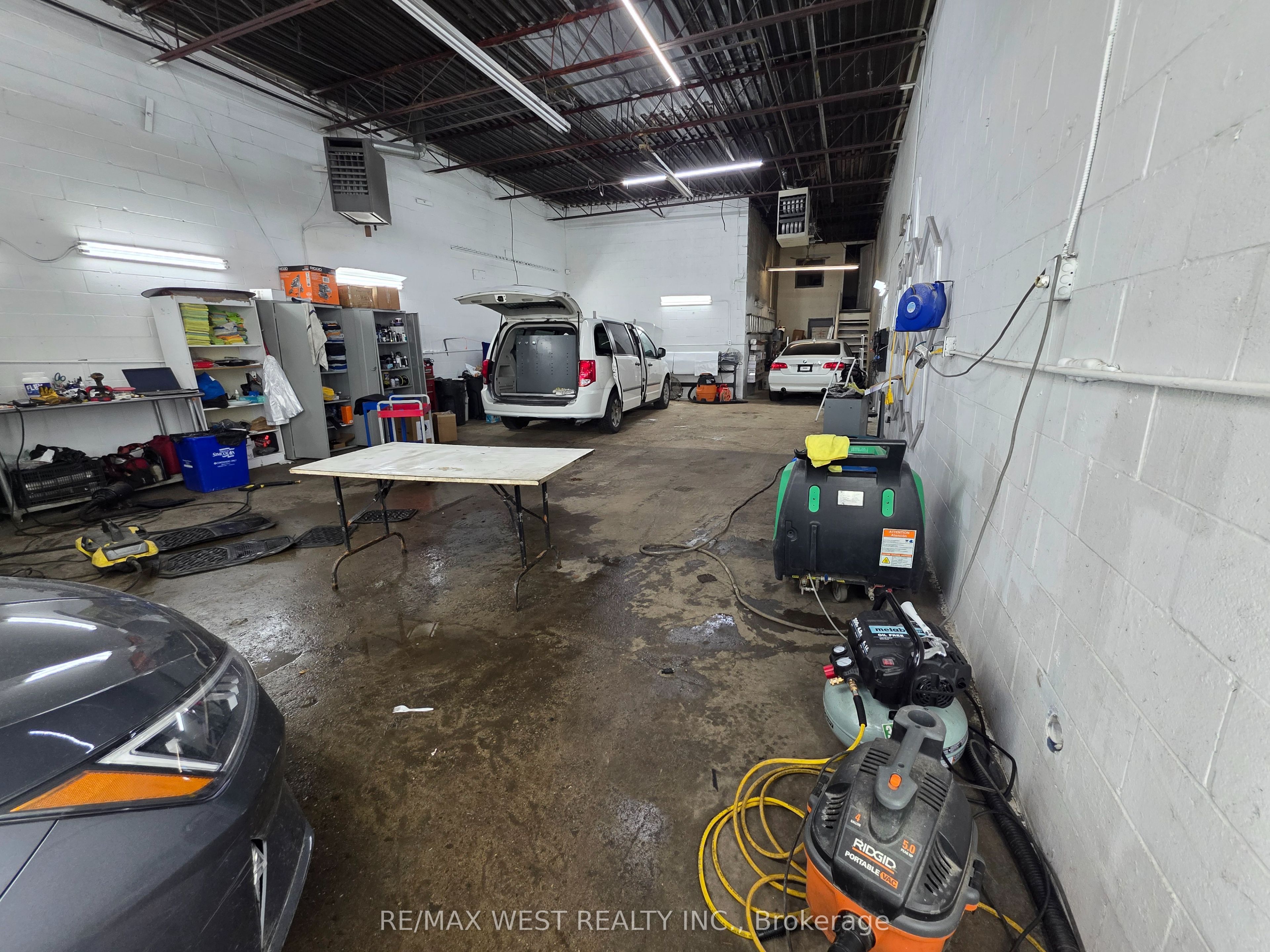 1405 Bloor Street W 1