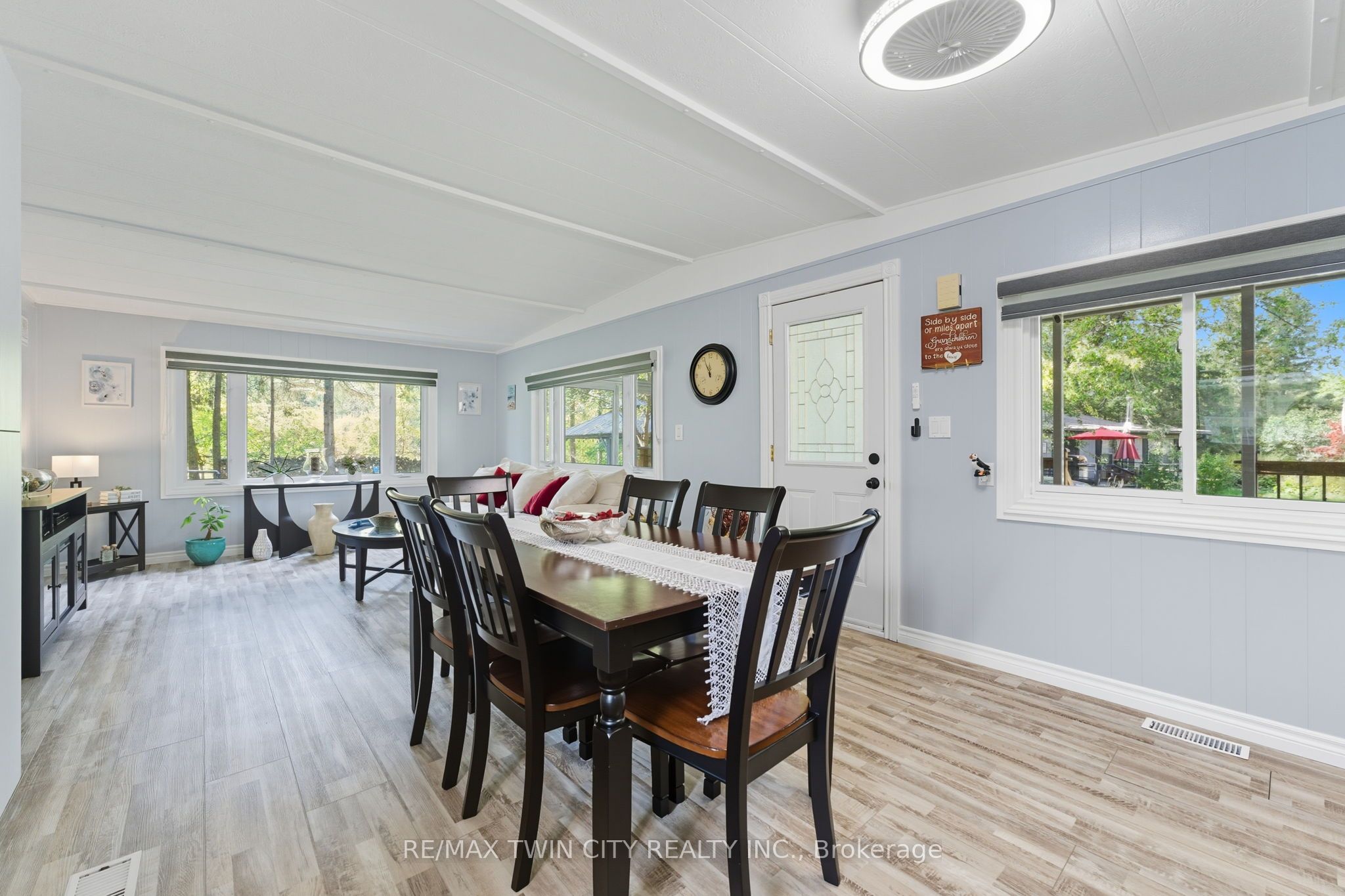 673 BRANT WATERLOO Road 518