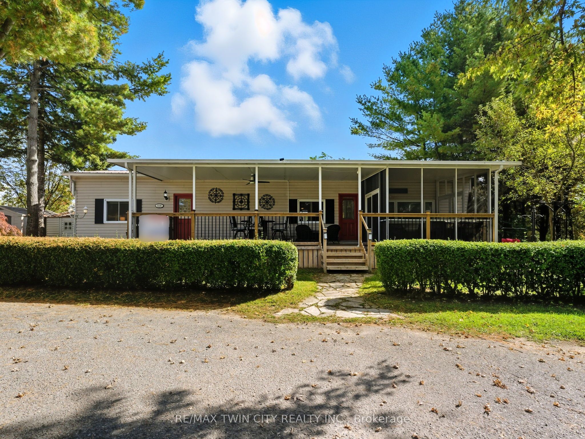 673 BRANT WATERLOO Road 518