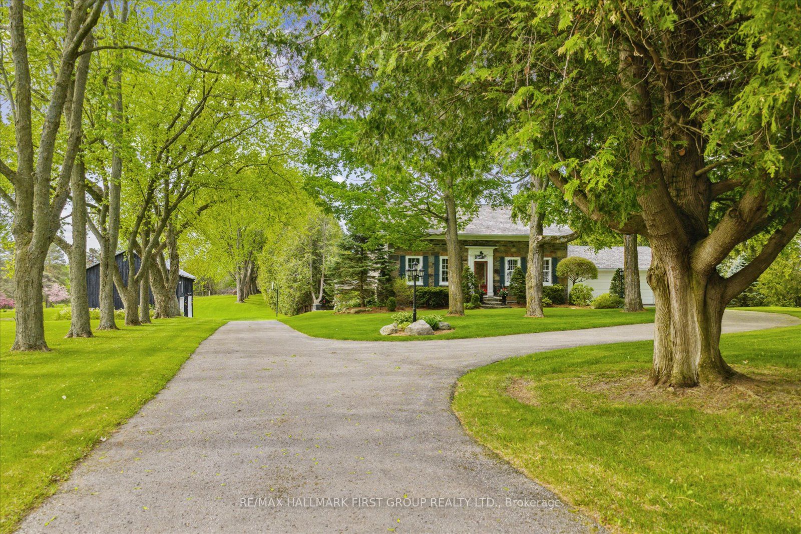 535 Myrtle Road W