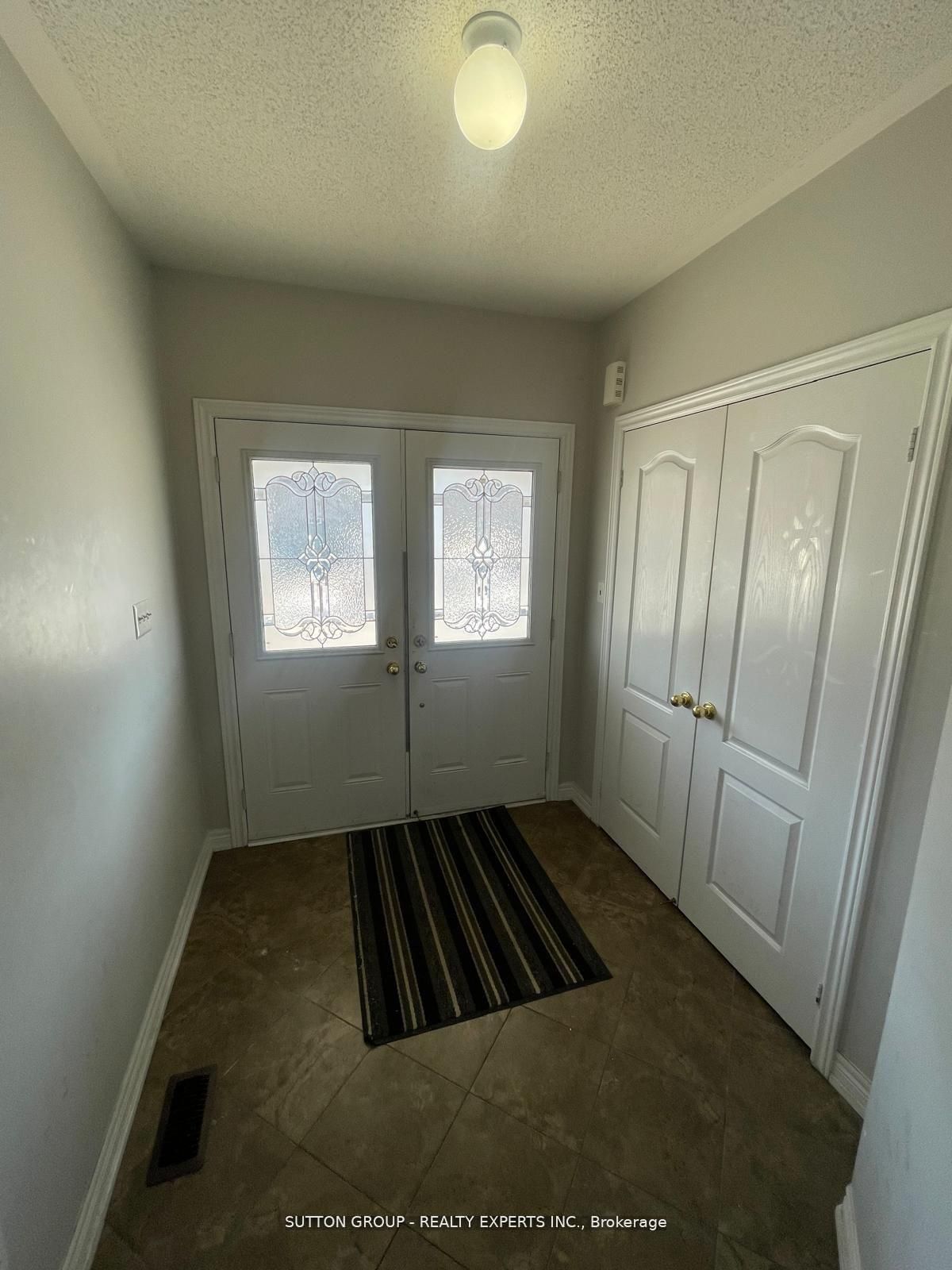 16 Freedom Oaks Trail