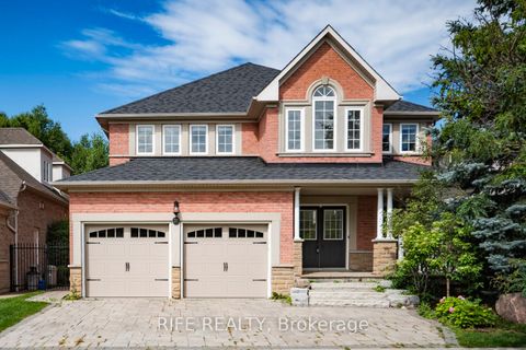 37 Burndenford Crescent Markham ON L3P 7Z3