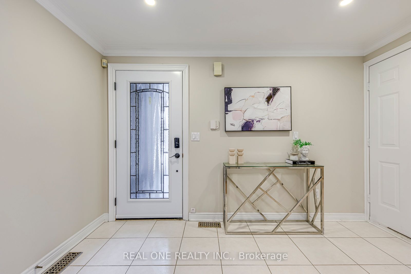 2250 Rockingham Drive 6