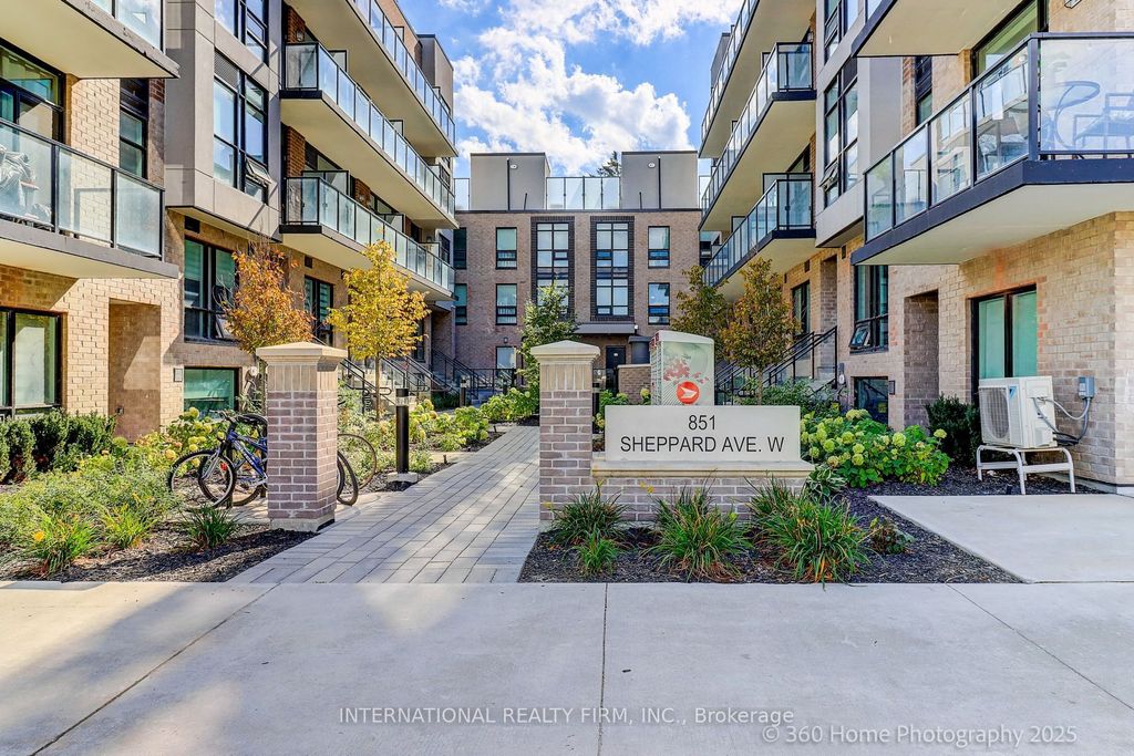Photo of 851 Sheppard Avenue W #12, Toronto, ON M3H 0G2 (MLS # C12458123)