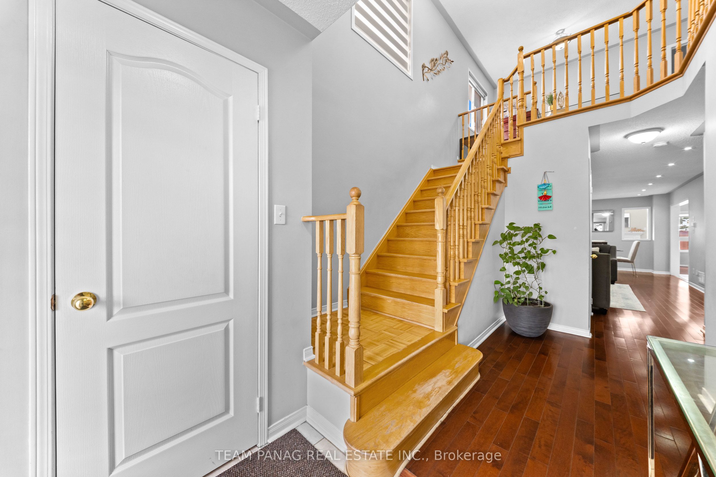 48 Sweet Clover Crescent