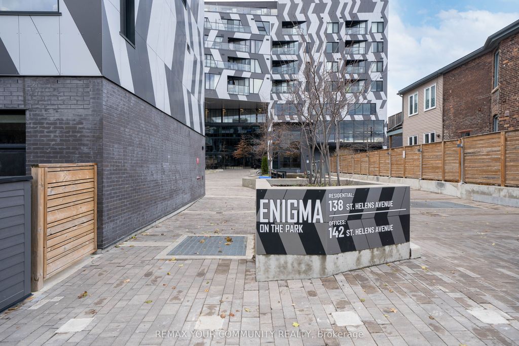 Photo of 138 St.Helens Avenue #602, Toronto, ON M6H 0B8 (MLS # C12861038)