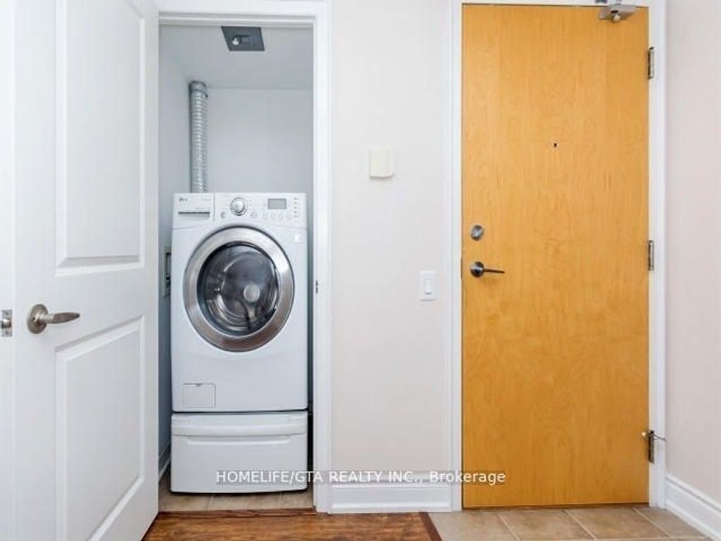 Photo of 1040 The Queensway Avenue #710, Toronto, ON M8Z 1P7 (MLS # W12321766)