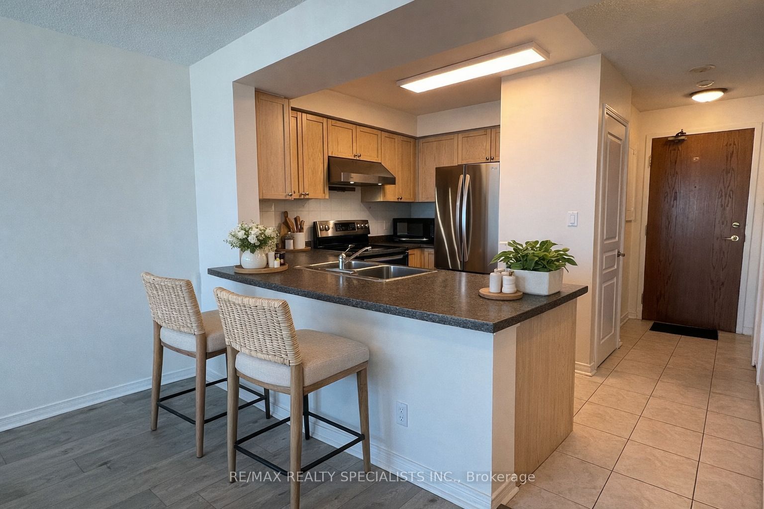 4879 Kimbermount Avenue 810