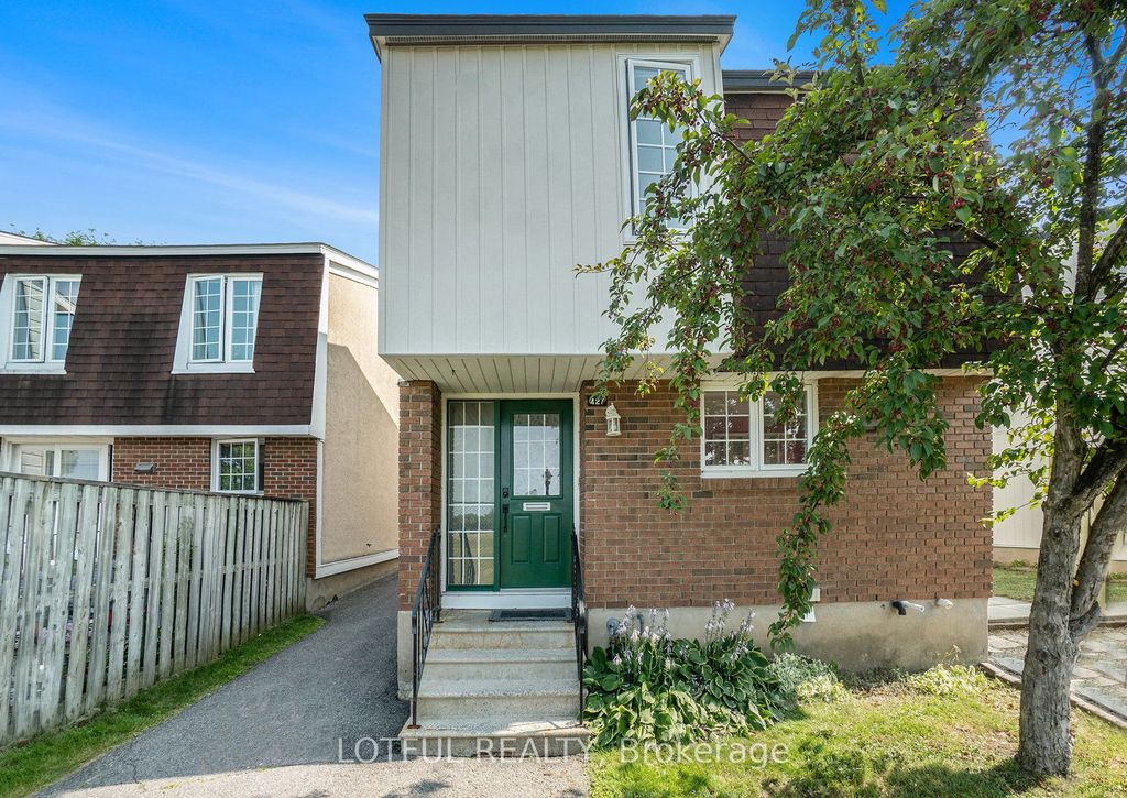 Photo of 427 Kintyre Private, Mooneys Bay - Carleton Heights and Area, ON K2C 3M9 (MLS # X12504352)