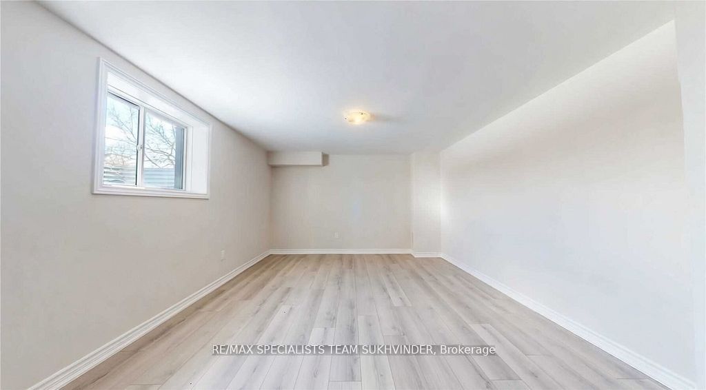 245A Andy Crescent Lower