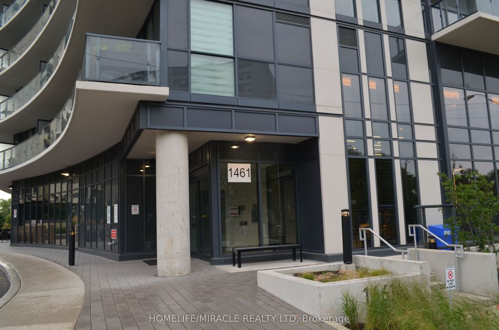Photo of 1461 Lawrence Avenue W #1305, Toronto, ON M6L 0A6 (MLS # W12387658)