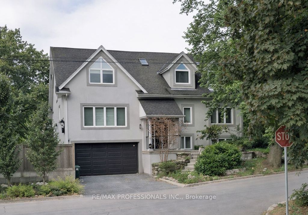Photo of 12 Walford Road, Toronto, ON M8X 2P1 (MLS # W13172308)