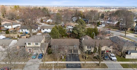 2187 Sandringham Drive Burlington ON L7P 3E7
