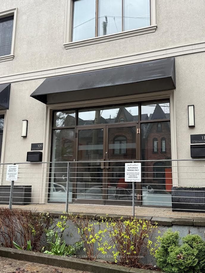 275 MacPherson Avenue 109