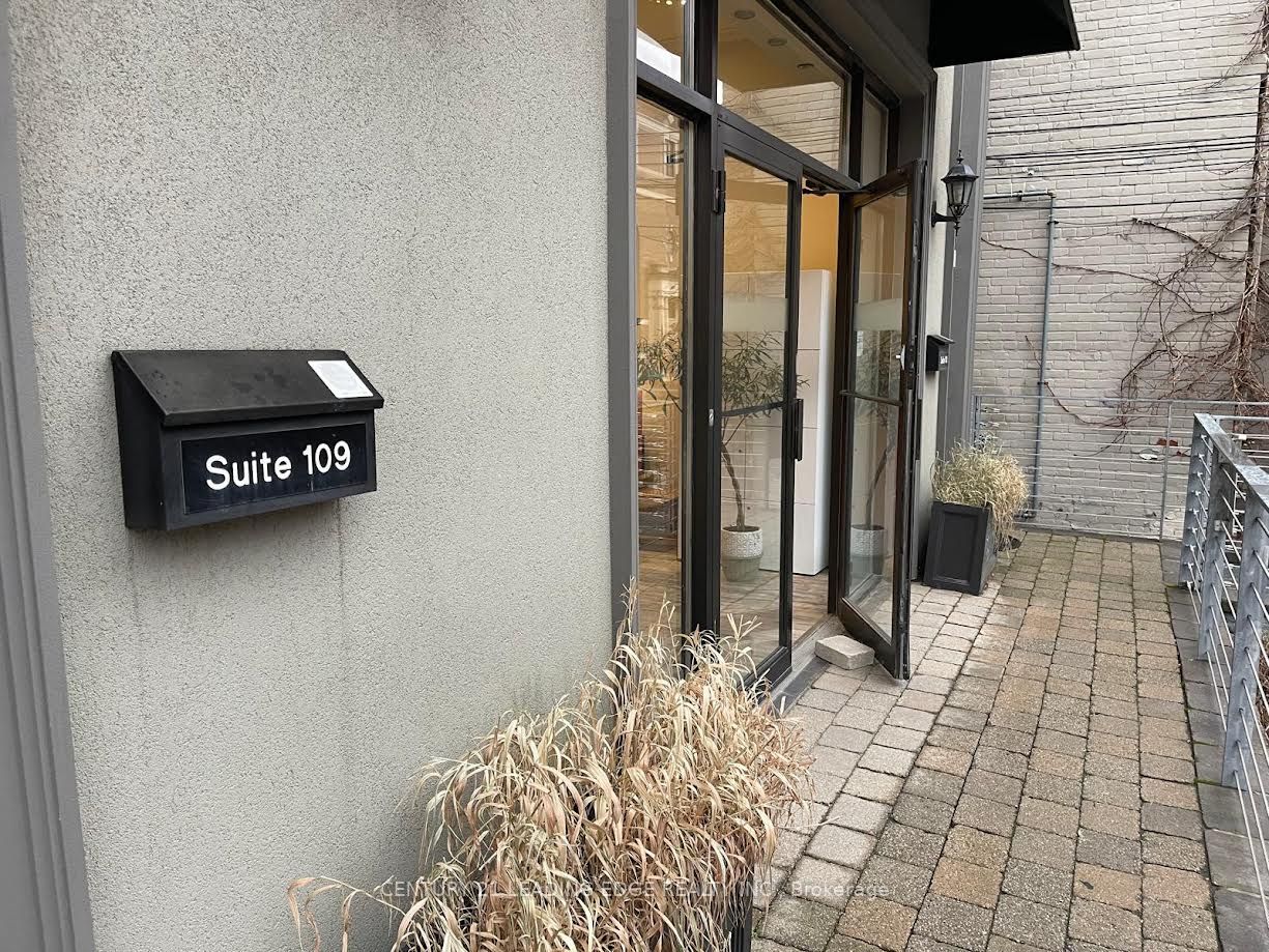 275 MacPherson Avenue 109