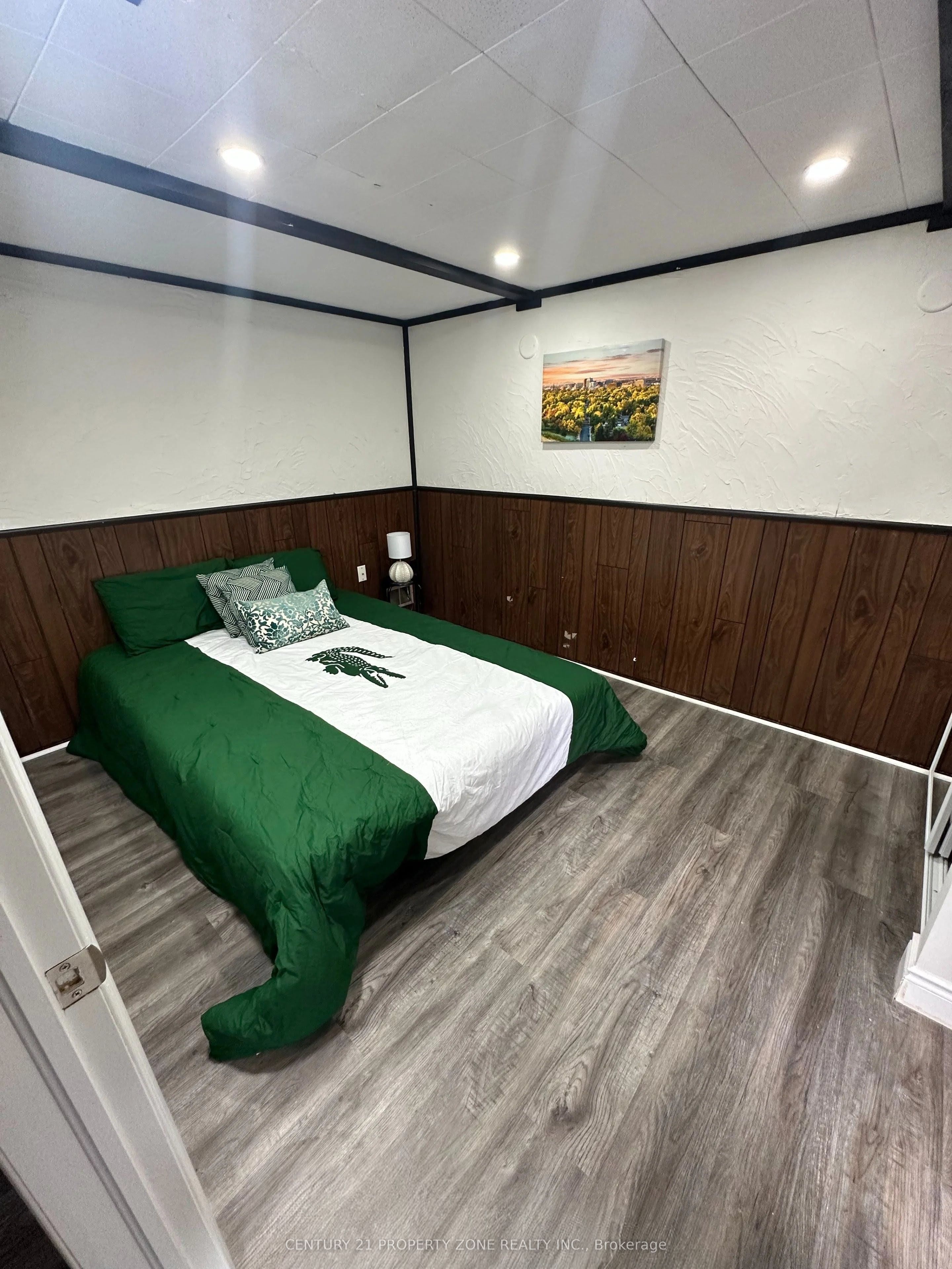 608 Thornwood Avenue