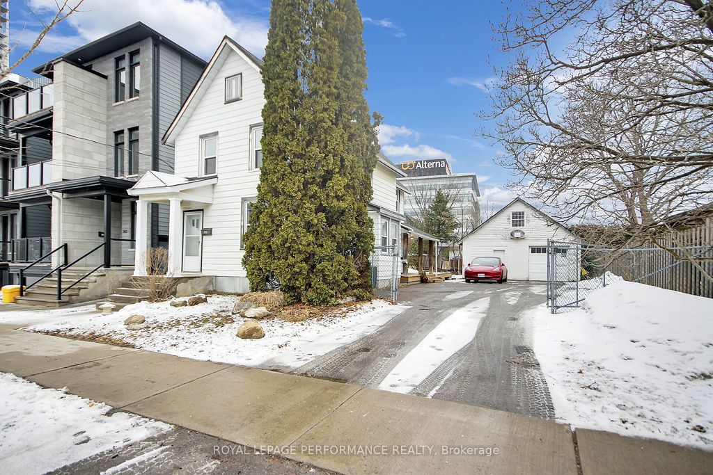 Photo of 345 Tweedsmuir Avenue, Westboro - Hampton Park, ON K1Z 5N3 (MLS # X12954668)