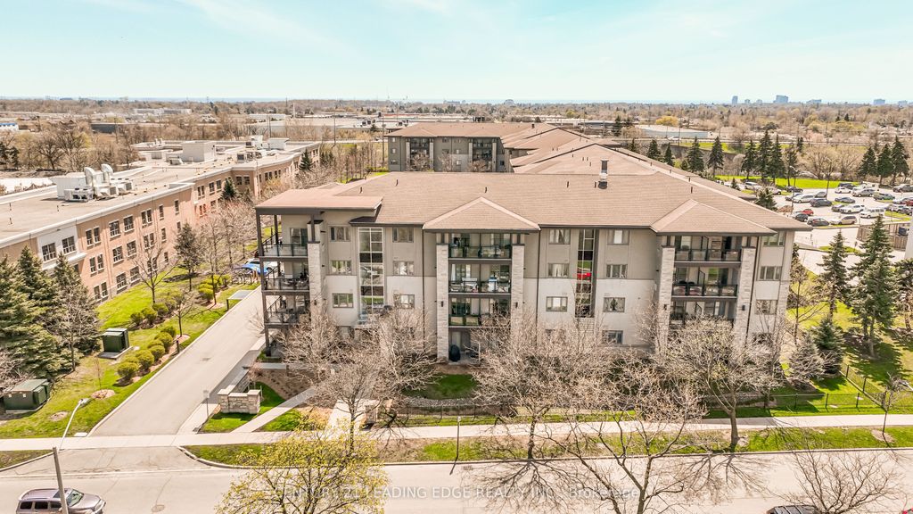 Photo of 570 Lolita Gardens #421, Mississauga, ON L5A 3T2 (MLS # W13063364)