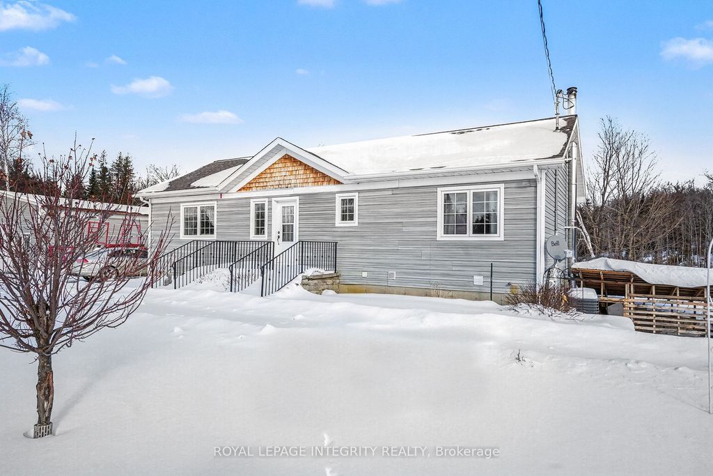 Photo of 8688 Hwy 511 Highway, Lanark Highlands, ON K0G 1K0 (MLS # X12719020)