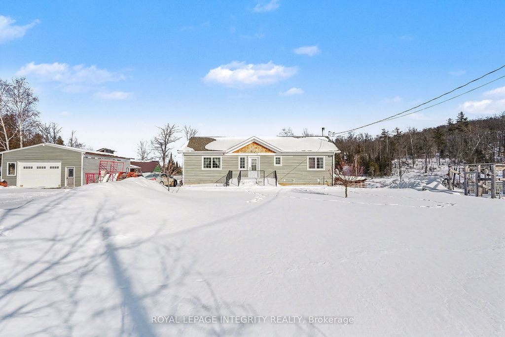Photo of 8688 Hwy 511 Highway, Lanark Highlands, ON K0G 1K0 (MLS # X12719020)