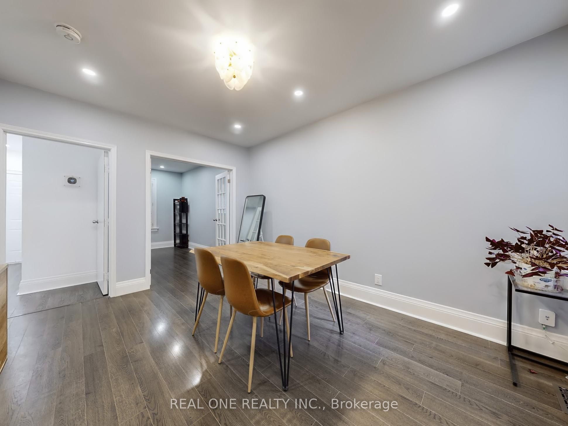 611 Davenport Road