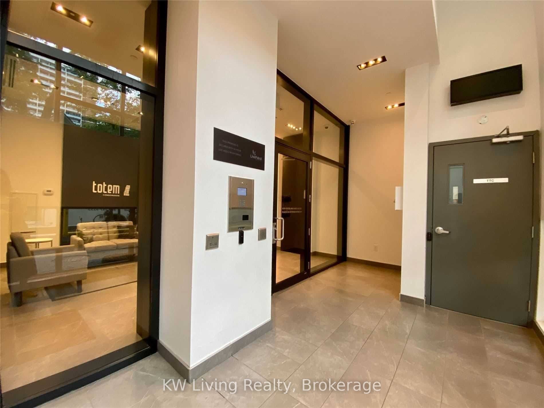 17 Dundonald Street 406