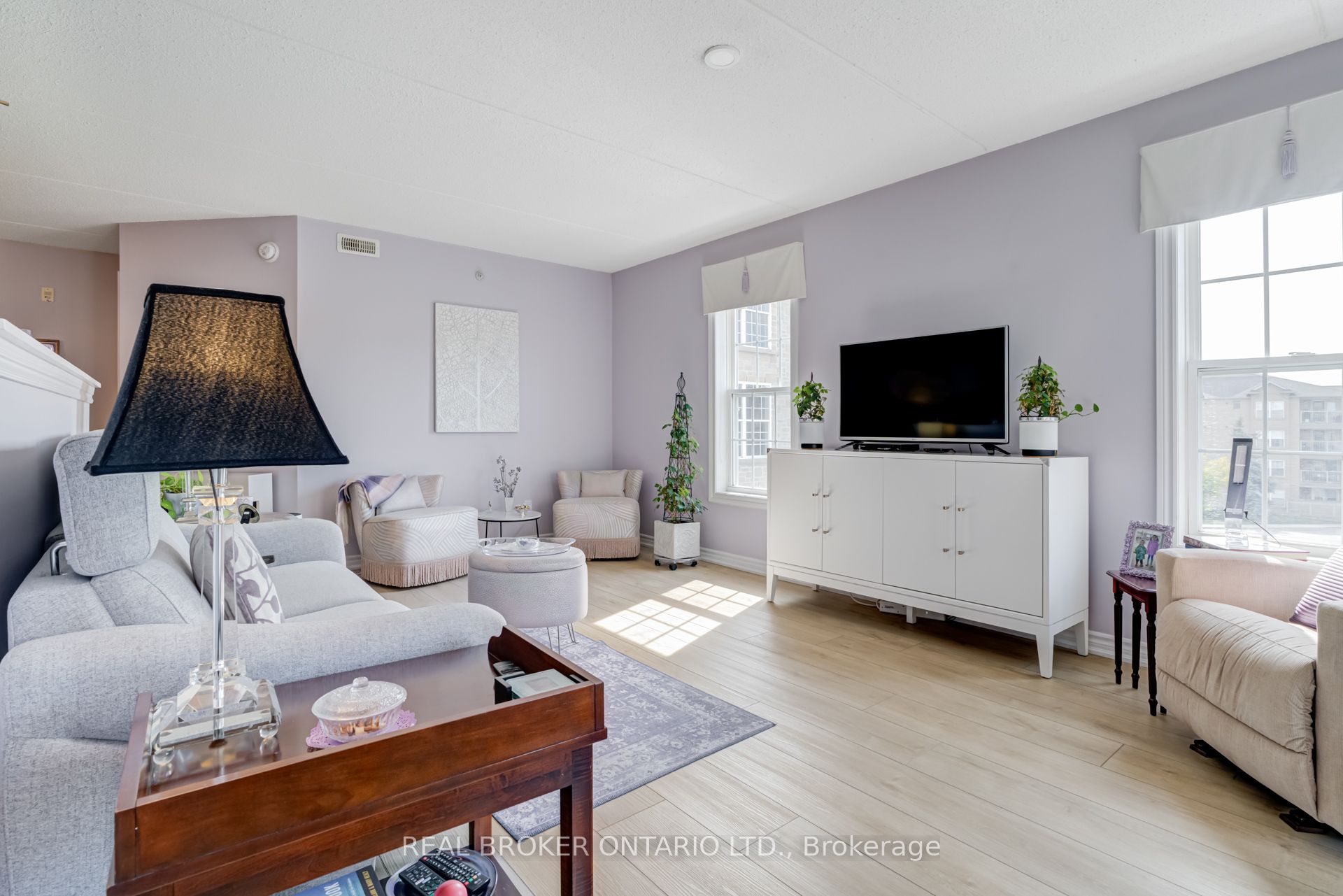 1460 Bishops Gate 313