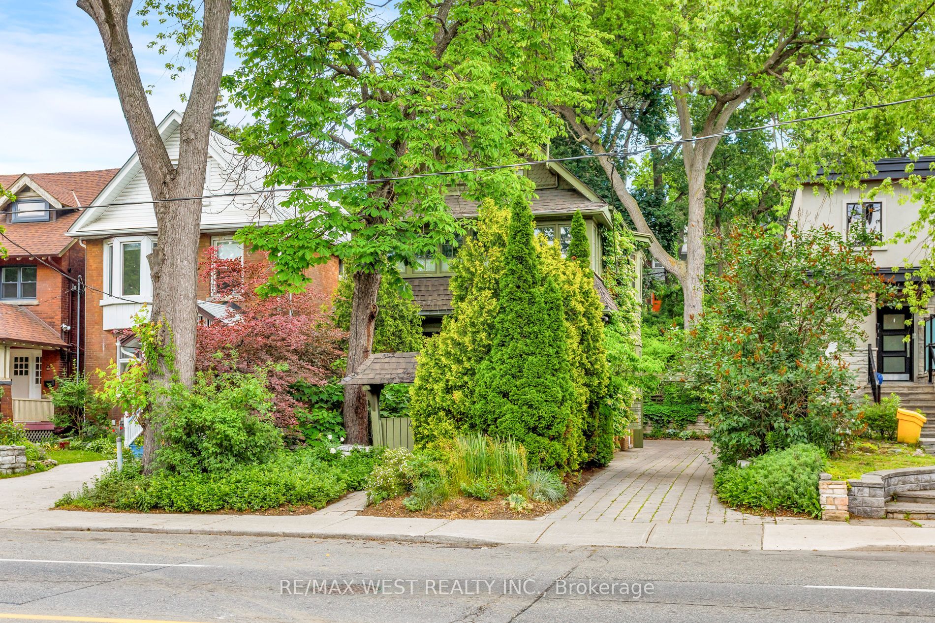 499 Parkside Drive