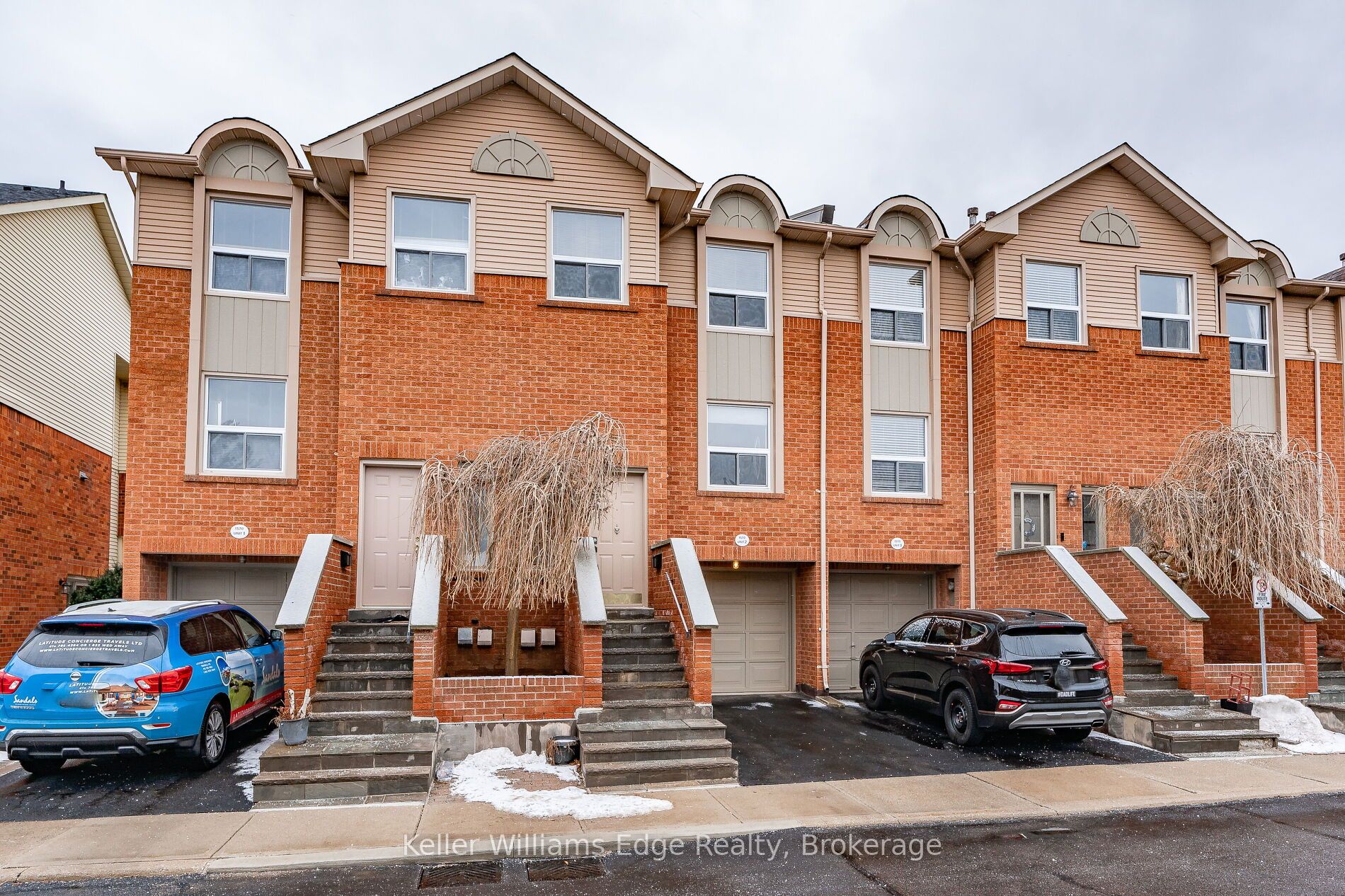 1570 Reeves Gate 2