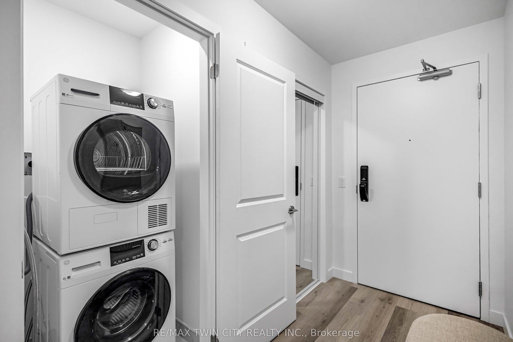 Photo of 461 Green Road #212, Hamilton, ON L8E 0L5 (MLS # X13532300)