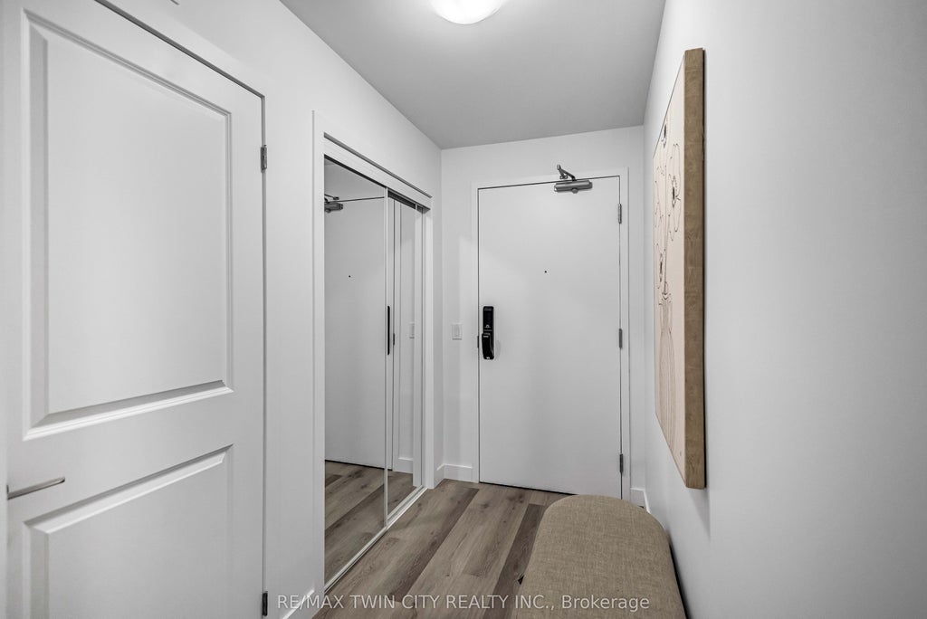 Photo of 461 Green Road #212, Hamilton, ON L8E 0L5 (MLS # X13532300)