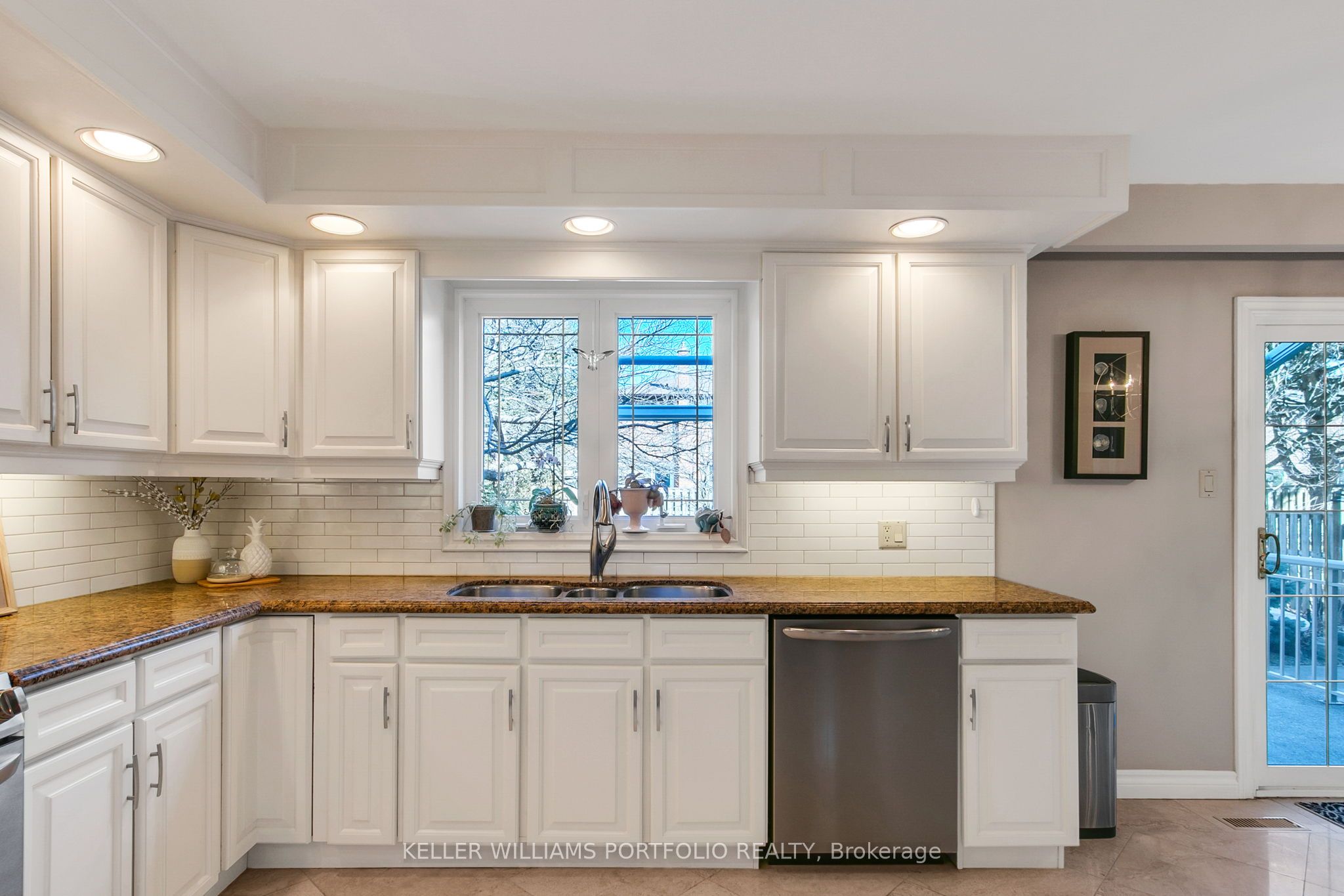4 Neiltree Court
