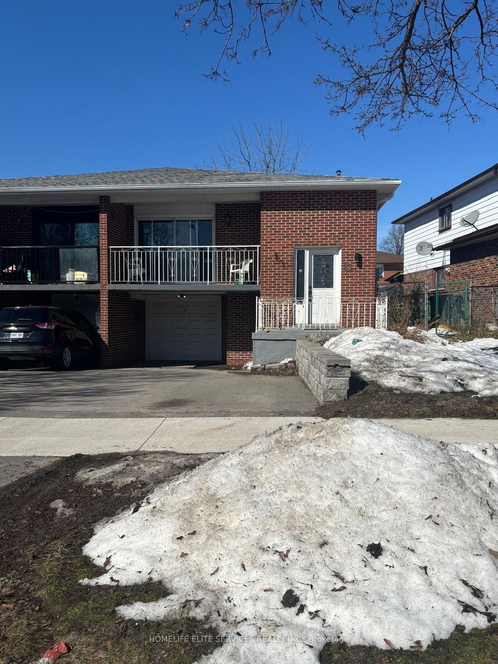 Photo of 33 Robbinstone Drive, Toronto, ON M1B 2C4 (MLS # E12906662)