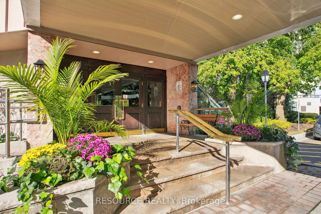 Photo of 1320 Islington Avenue #2001, Toronto, ON M9A 5C6 (MLS # W12445098)