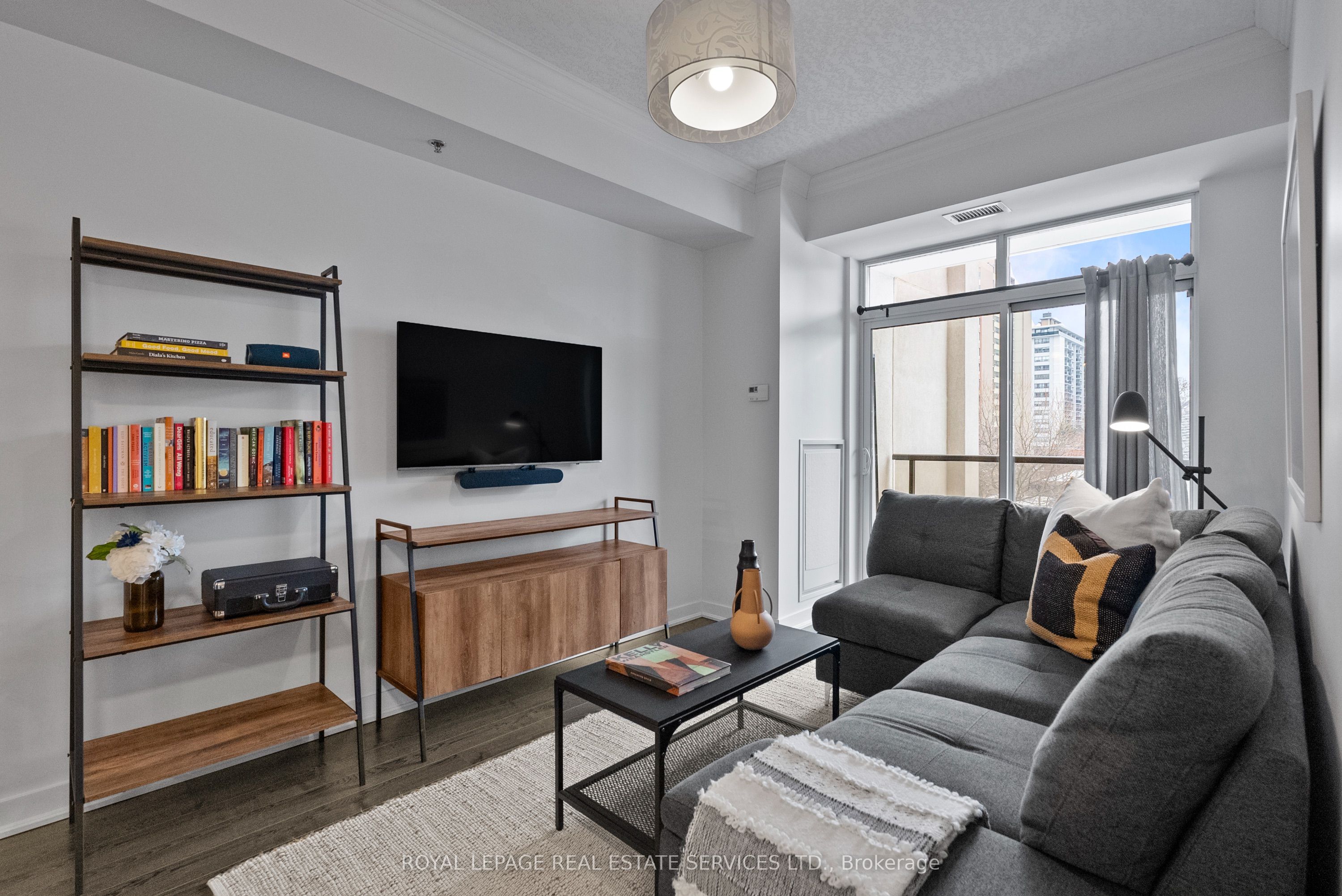 Hamilton, ON L8P 0B4, Canada, 2 Bedrooms Bedrooms, ,1 BathroomBathrooms,Residential,Active,123962