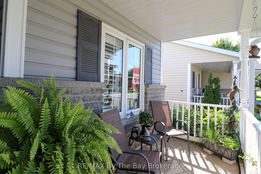 Photo of 31 New York Avenue, Wasaga Beach, ON L9Z 3A8 (MLS # S12496168)