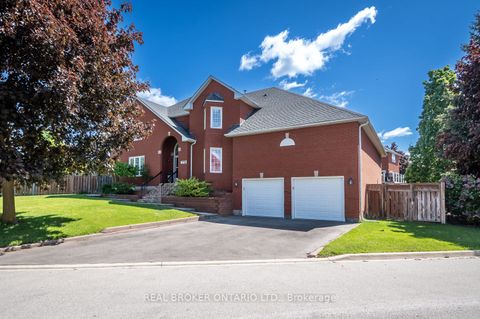 3751 Bishop Strachan Court Mississauga ON L5N 6N9