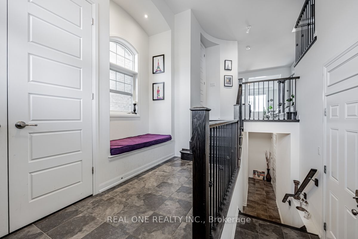 3158 Carding Mill Trail Upper