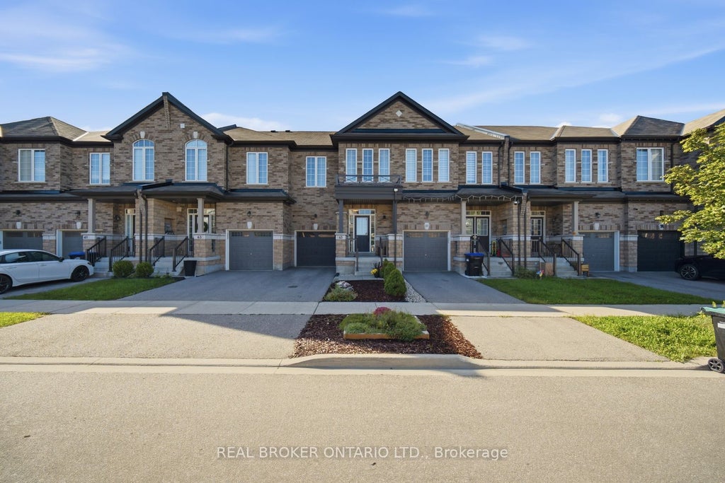 Photo of 65 Blackwell Crescent, Bradford West Gwillimbury, ON L3Z 4L3 (MLS # N13780544)