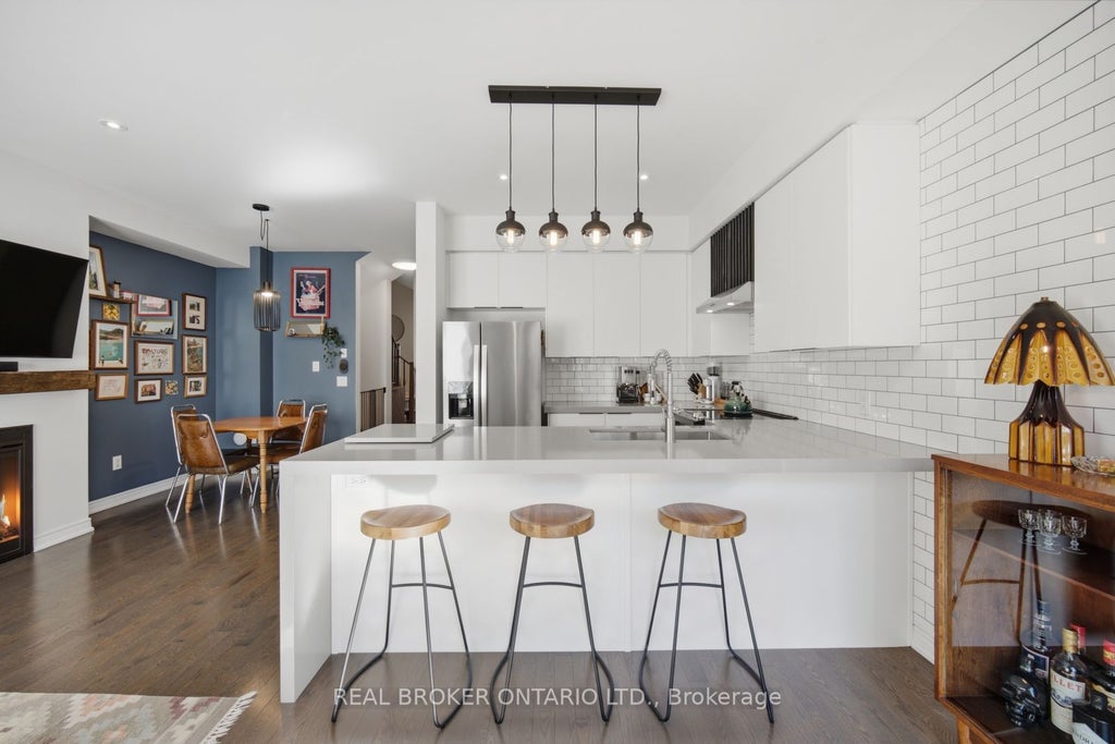Photo of 65 Blackwell Crescent, Bradford West Gwillimbury, ON L3Z 4L3 (MLS # N13780544)
