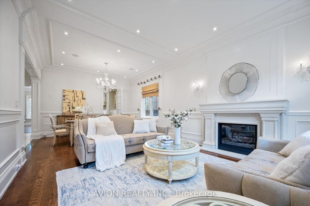 Photo of 26 Danville Drive, Toronto, ON M2P 1J1 (MLS # C12612106)