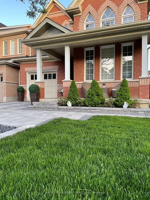 15 Hislop Drive Markham ON L6B 0C6