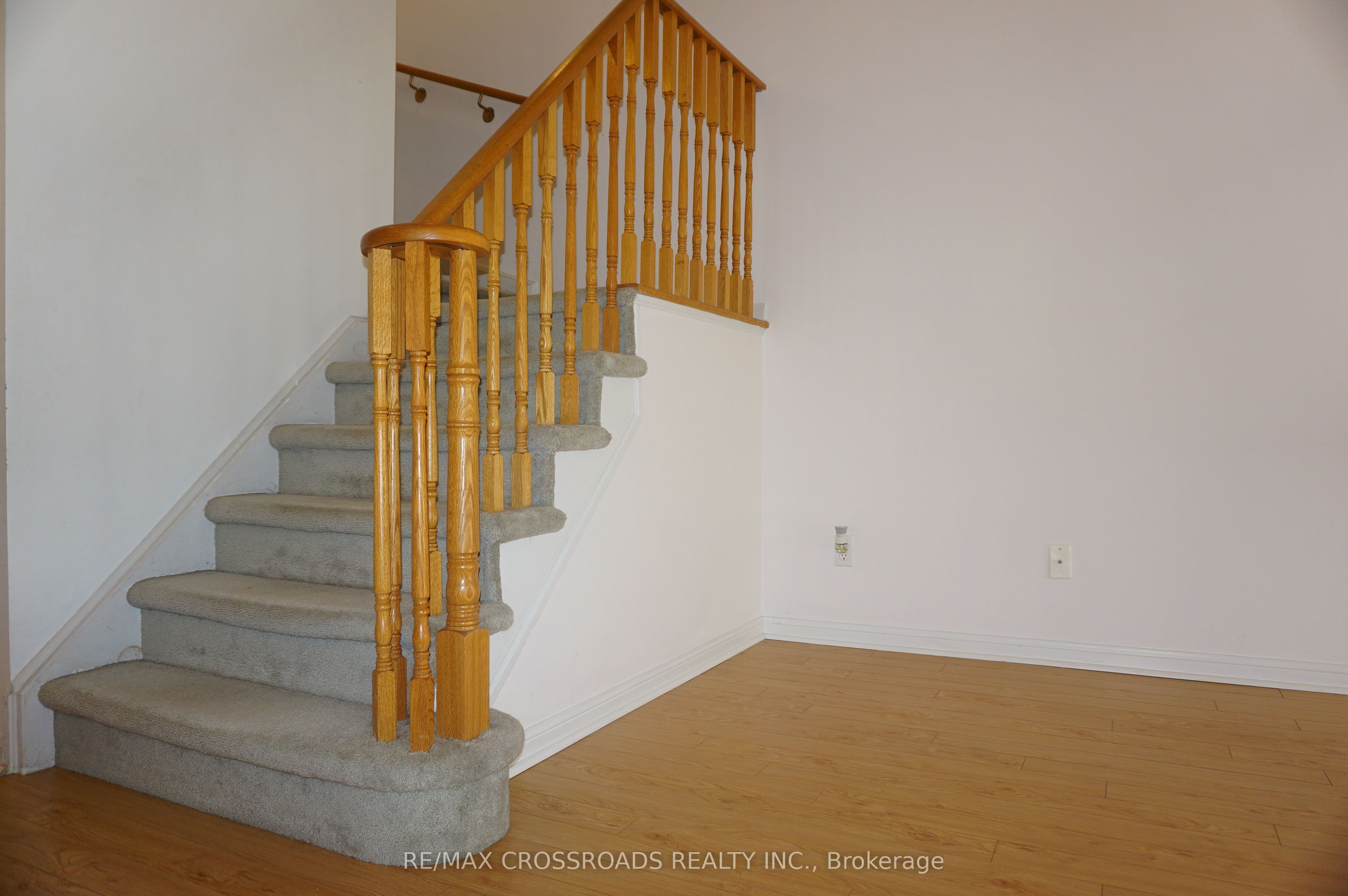 12 St Moritz Way 13