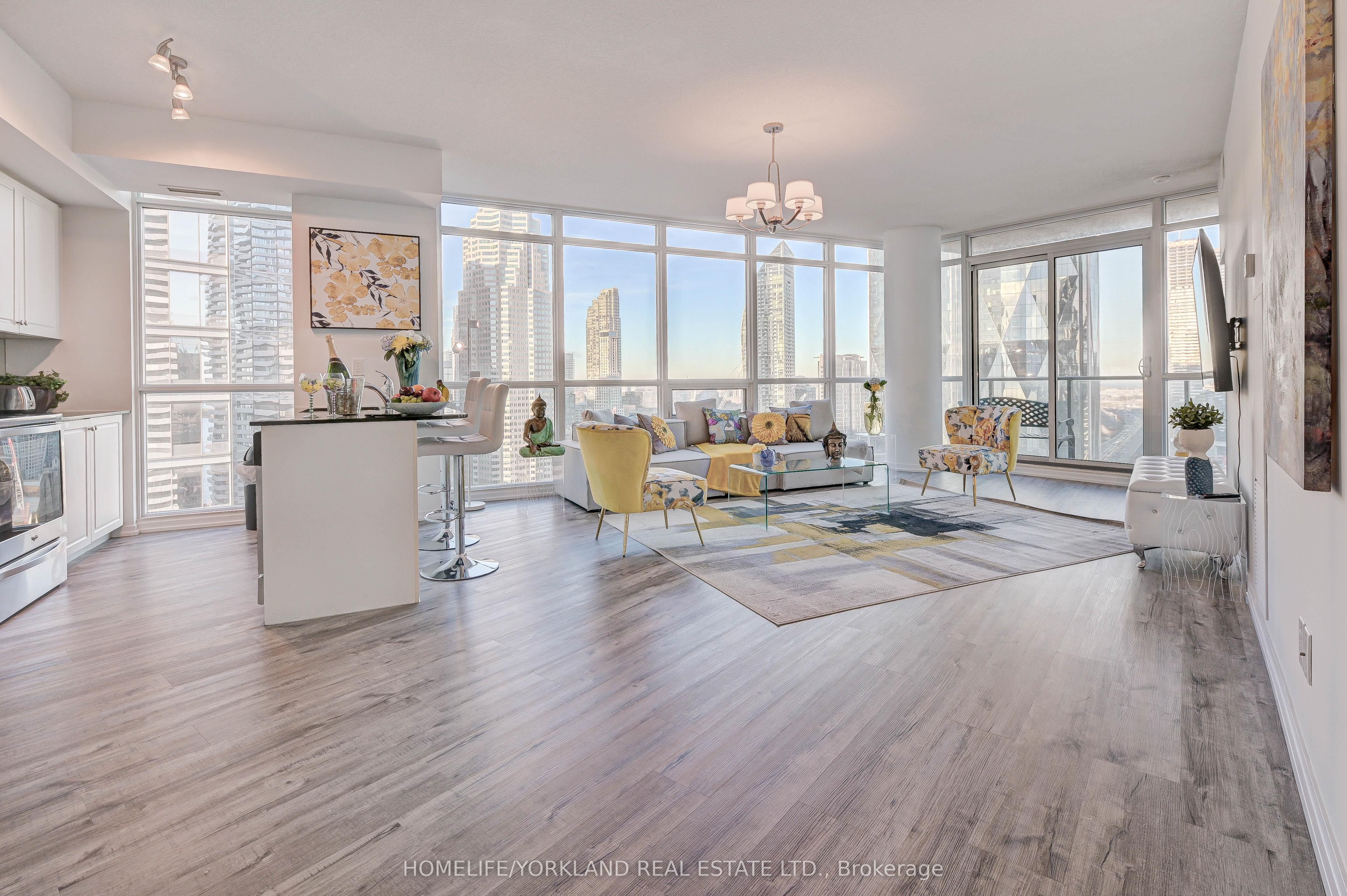 65 Bremner Boulevard 3008