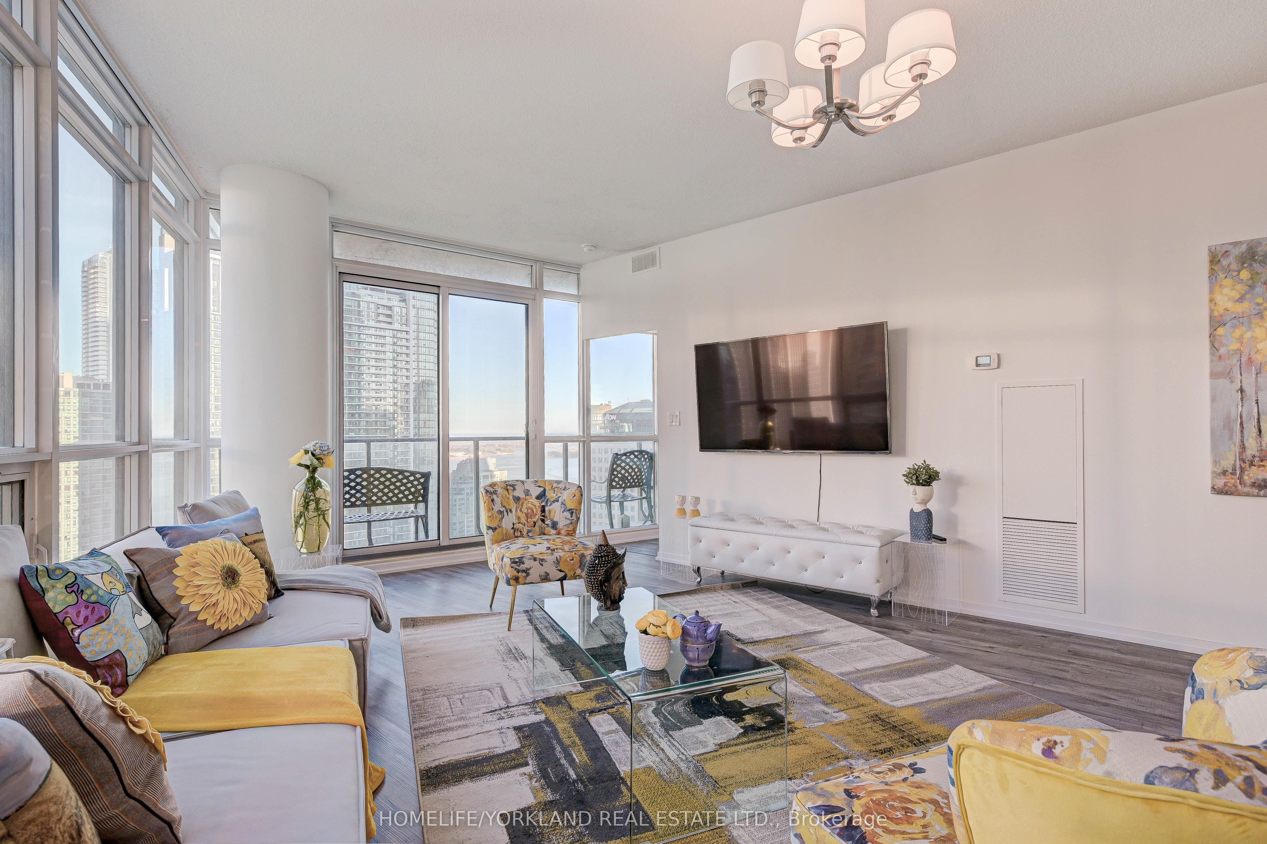 65 Bremner Boulevard 3008