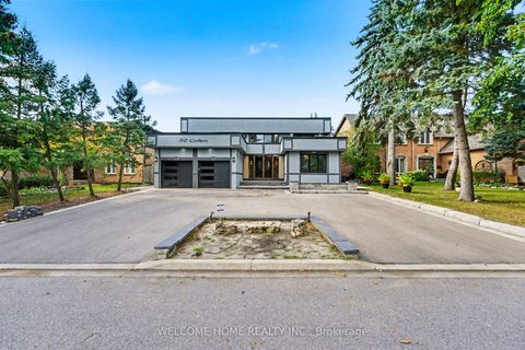 Photo of 32 Colton Crescent S, Vaughan, ON L4L 3L7 (MLS # N12470570)