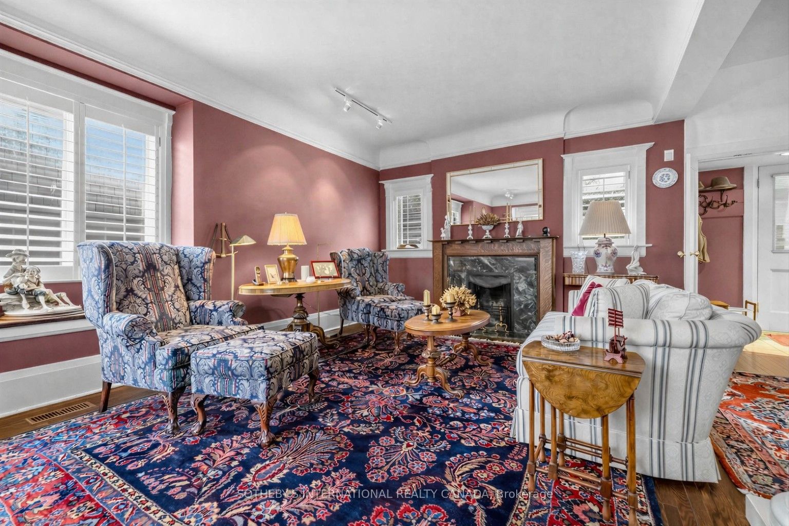 136 Roxborough Drive