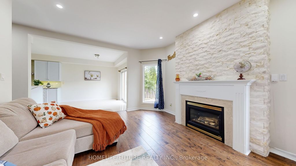 Photo of 51 Estate Garden Drive, Richmond Hill, ON L4E 3V5 (MLS # N12457888)
